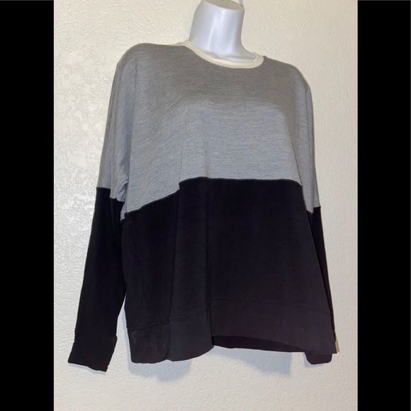 Icebreaker Merino Cool-Lite Momentum Crewe Sweater L/S Medium - Picture 2 of 8